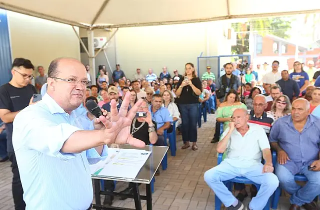 Governador em exercício entrega obras e anuncia investimentos em infraestrutura e saneamento