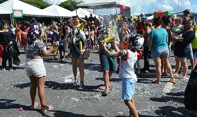 Campanha quer proteger crianças e adolescentes no carnaval