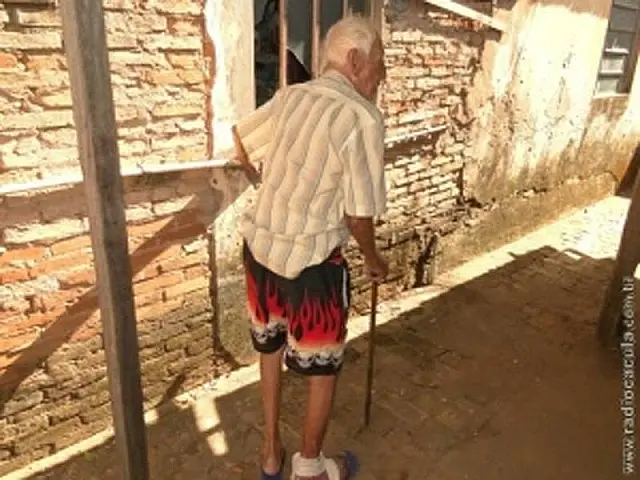 MS: idoso é vítima de covardes agressões do próprio neto