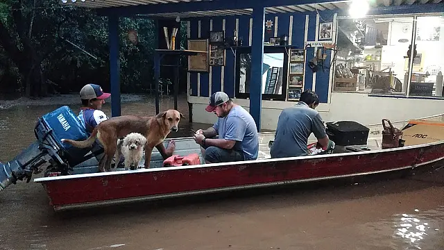 Chuvas constantes causam alagamento e levam transtorno ao Águas do Miranda