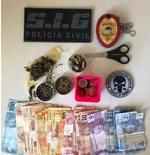 'Roda de fumo' era realizada em residência na frente de criança em Anastácio