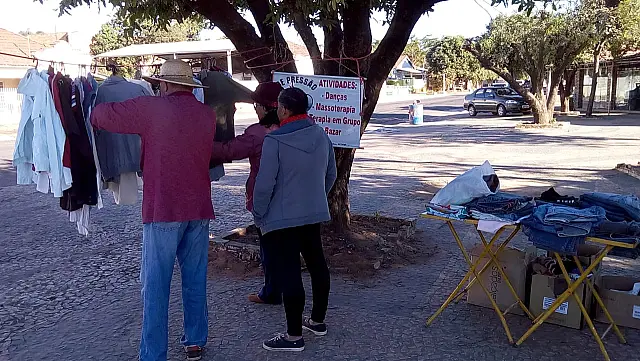 Bazar beneficente ajuda quem sofre de depressão, mas não tem acesso a psicólogo
