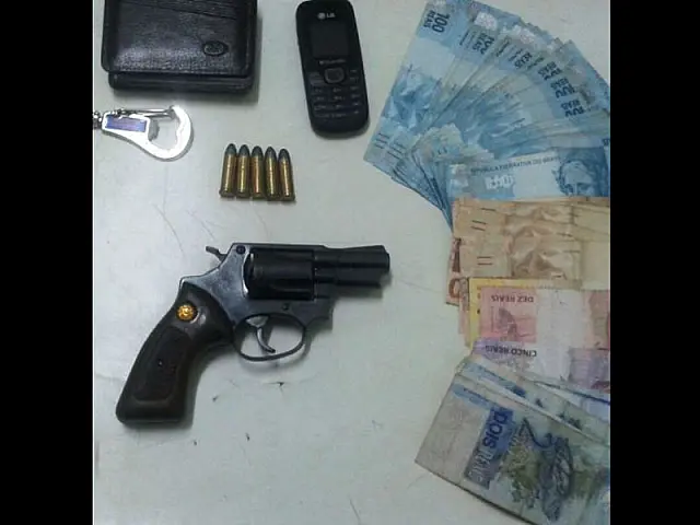 PM prende motorista por porte ilegal de arma de fogo no Centro
