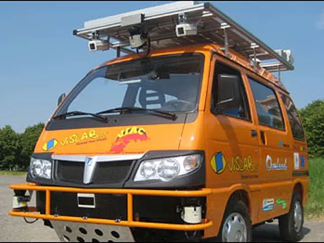 Carro sem motorista viaja 13 mil km da Itália à China
