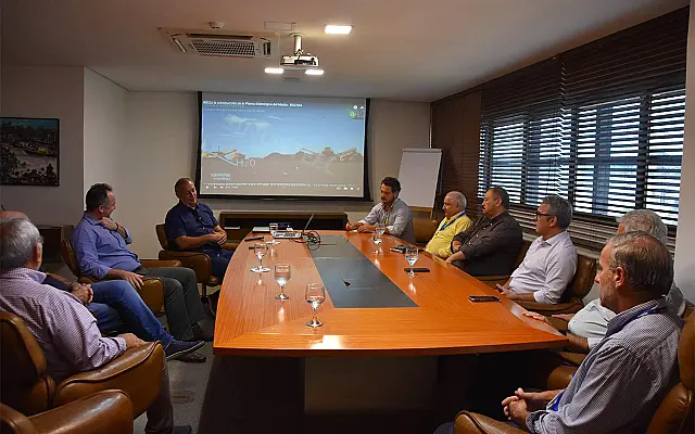 Na Fiems, Prefeitura de Corumbá discute implantação de polo siderúrgico na região