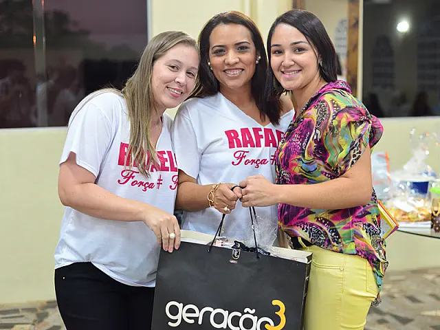 População prestigia Chá-Bingo em prol da pequena Rafaela