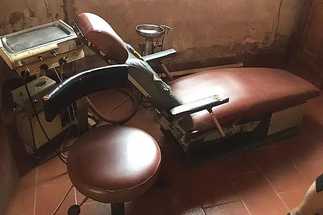 Em situações precárias, consultório clandestino é interditado em Bela Vista