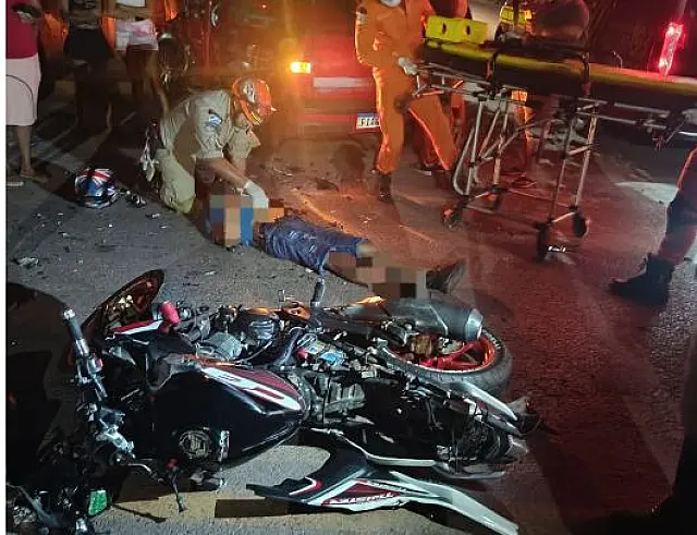 Acidente envolvendo três veículos deixa jovem ferido na madrugada em Corumbá