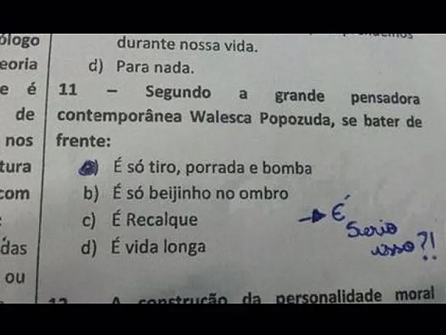 Professor defende questão com a 'grande pensadora' Valesca Popozuda
