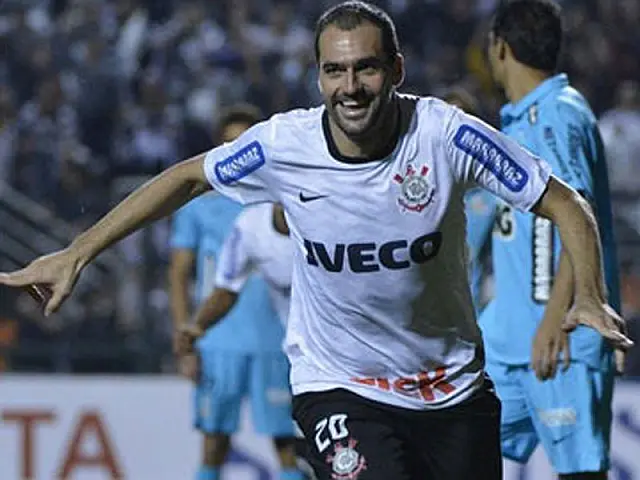 Neymar marca, mas Timão busca empate e vai à final da Libertadores