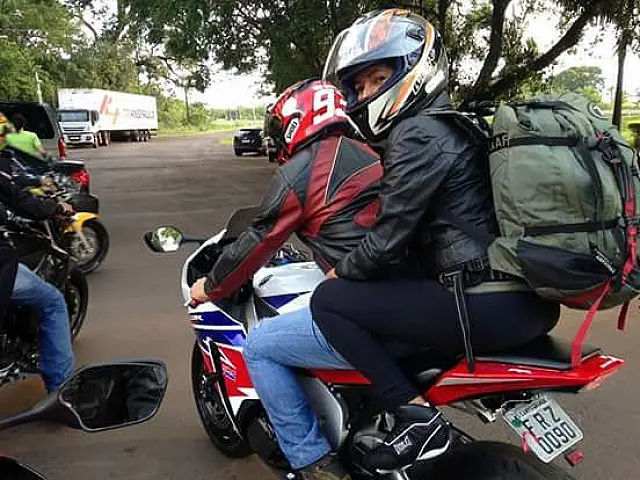 Amigas mortas em rodovia dividiam com maridos paixão por motos