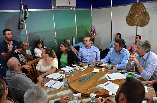Avicultores agradecem apoio do Governo e entregam reivindicações em reunião na Expogrande