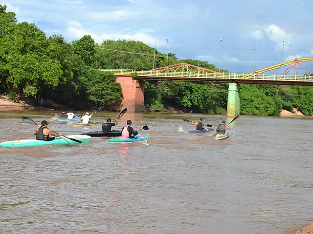 'Travessia das Pontes' abre temporada do Campeonato Estadual de Canoagem e SUP