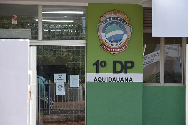 Ao atender briga de casal, PM detém homem com droga no bairro Guanandy