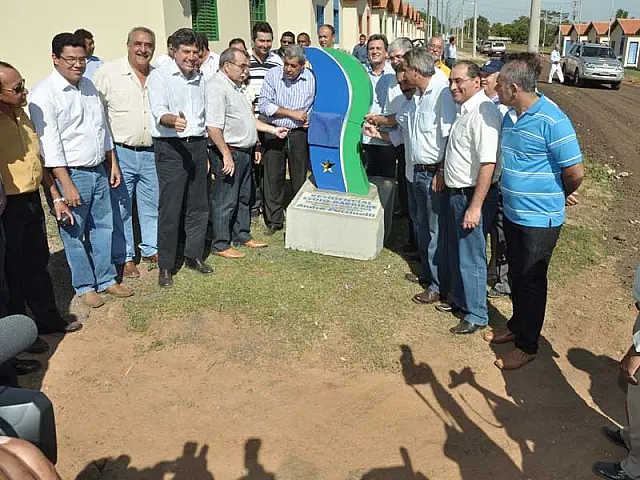 André participa da entrega de mais casas em Anastácio