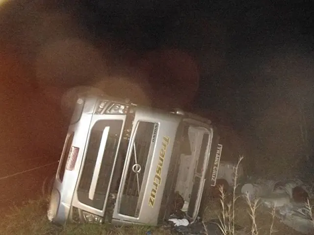 Caminhoneiro tem mão esmagada em acidente na BR-262