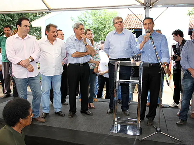Governo assina contratos para construção de mais de mil casas em Anastácio e Aquidauana