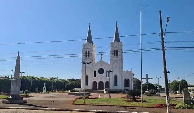 Quinta-feira deve ter máxima de 38°C e chuvas em Aquidauana