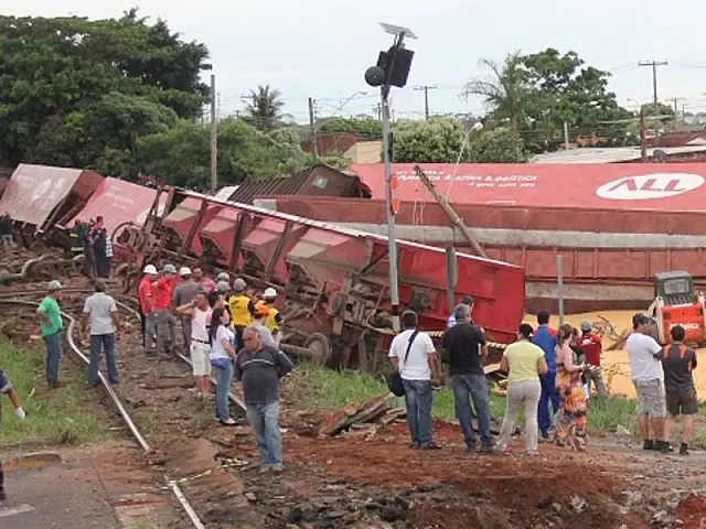 Trem descarrila e mata oito em S. José do Rio Preto