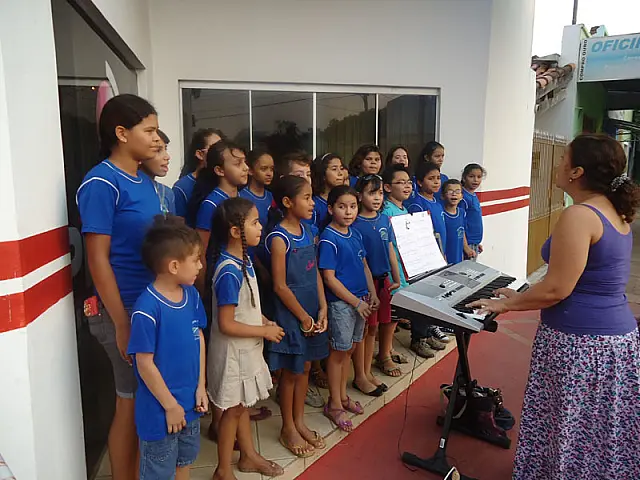 Coral da Escola Cejar se apresenta em Campo Grande