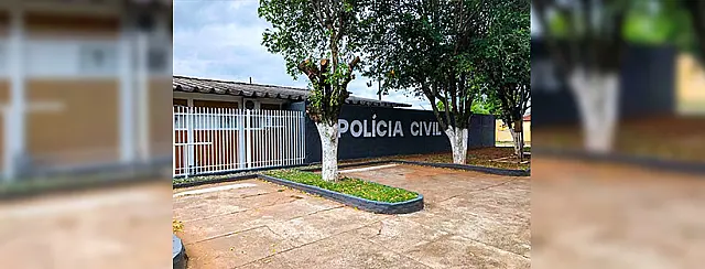 Idoso reage a assalto e dá cintada em ladrão, mas acaba espancado e tem celular roubado