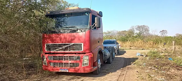 Caminhão furtado em MG é encontrado na fronteira de MS