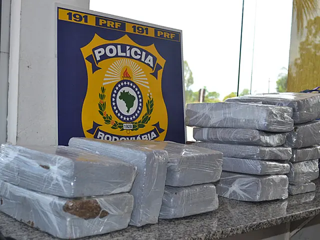 Jovens são presas com 31,2 quilos de maconha