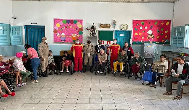 Militares iniciam o 'Projeto Bombeiro e a Melhor Idade' em Corumbá