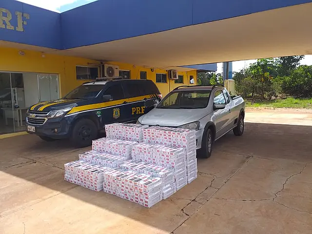 PRF apreende carregamento de cigarros contrabandeados