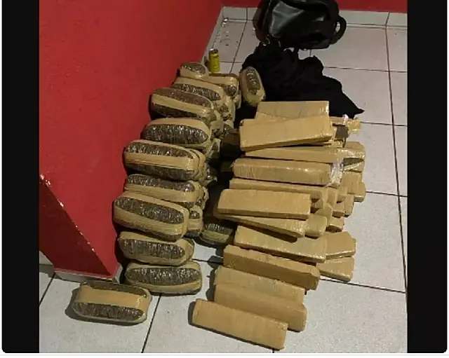 Polícia prende casal de traficantes com 425kg de maconha