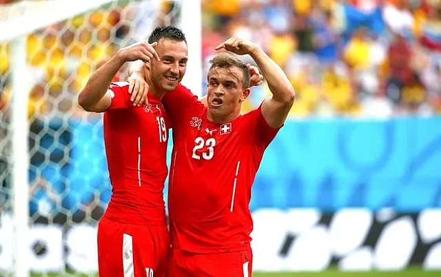Com três gols de Shaqiri, Suíça vence Honduras e avança