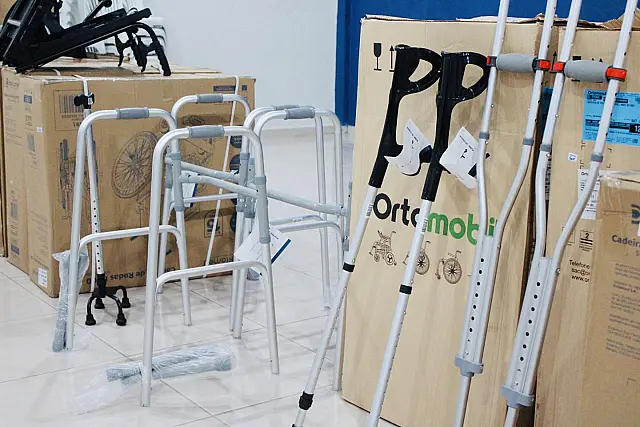 Anastácio recebe equipamentos de mobilidade para pacientes da Saúde