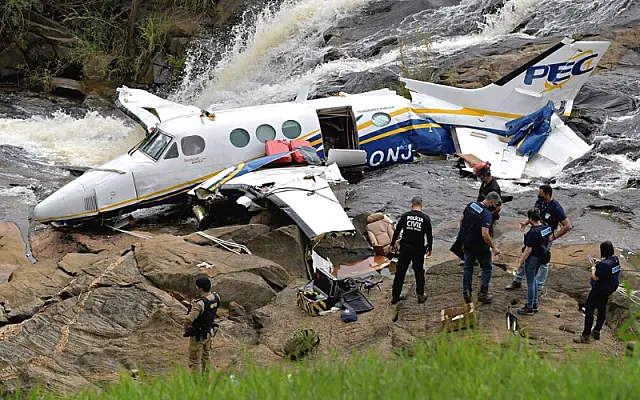 Marília Mendonça: avião é retirado e investigações continuam