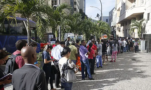 Acesso à saúde é mais difícil para pessoas LGBTQIA+ acima de 50 anos, diz estudo