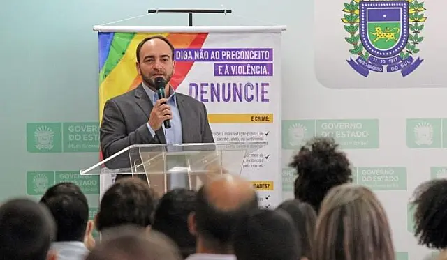 Campanha de combate à LGBTfobia disponibiliza canais de denúncias