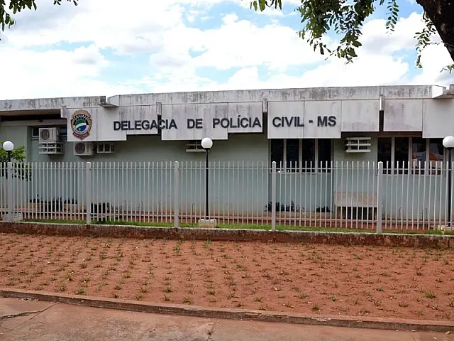 Briga de casal termina com dois esfaqueados no Nova Aquidauana