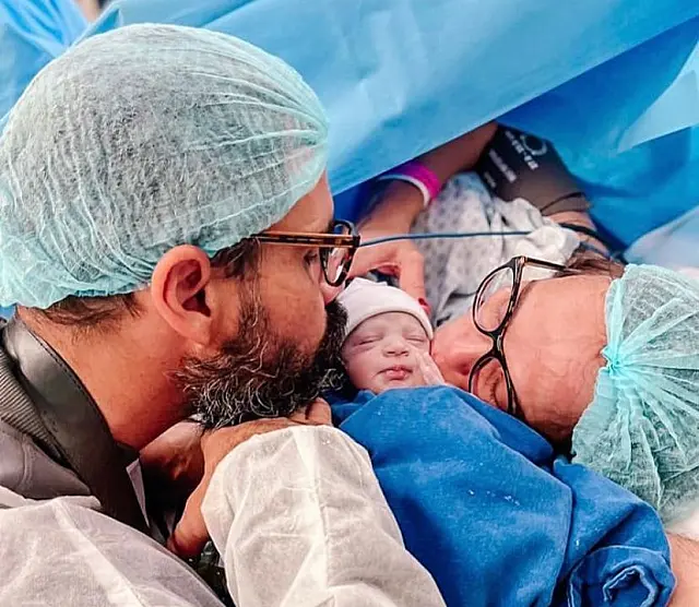 Pelo Instagram, Juliano Cazarré pede orações para filha que nasceu com anomalia no coração