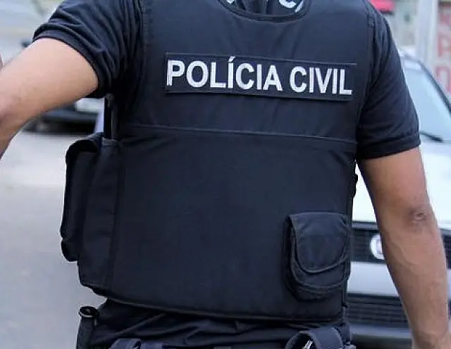 Mulher deixa carro destrancado e é furtada no Conjunto Previsul