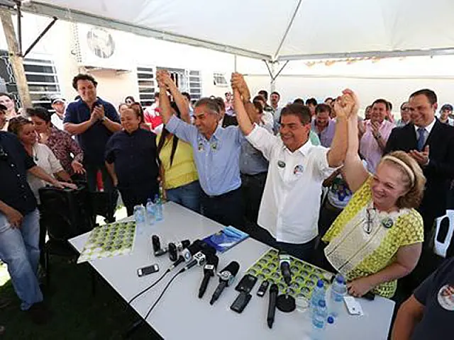 Dono de mais de 200 mil votos, Nelsinho sela apoio a Reinaldo Azambuja