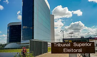 Nunes Marques reúne campanhas de Lula e Flávio no TSE