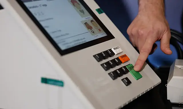 Saiba quantos votos serão dados neste domingo e a ordem de votação