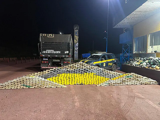 Caminhoneiro é preso com armas e mais de uma tonelada de drogas na BR-262