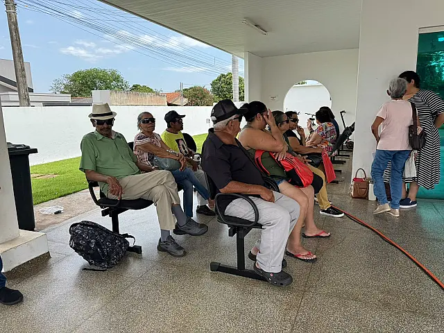 Parceria regional leva tratamento de catarata a pacientes de Nioaque
