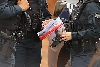 PM acompanha mulher para buscar pertences, ex reage e morre baleado