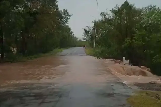 Chuva provoca interdição de rodovia que liga Corumbá à Bolívia