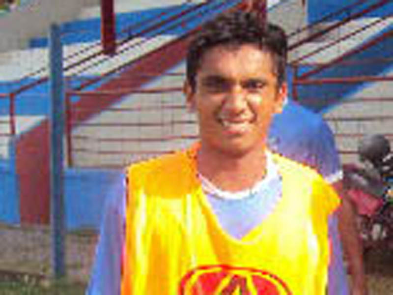 Felipinho é uma das opções no banco de suplentes (Foto: Raony Pacheco)