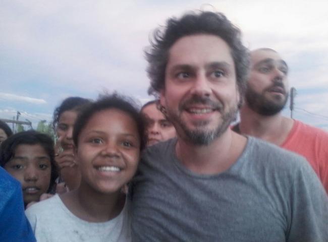 Thamirys garantiu sua foto com o 'comendador'