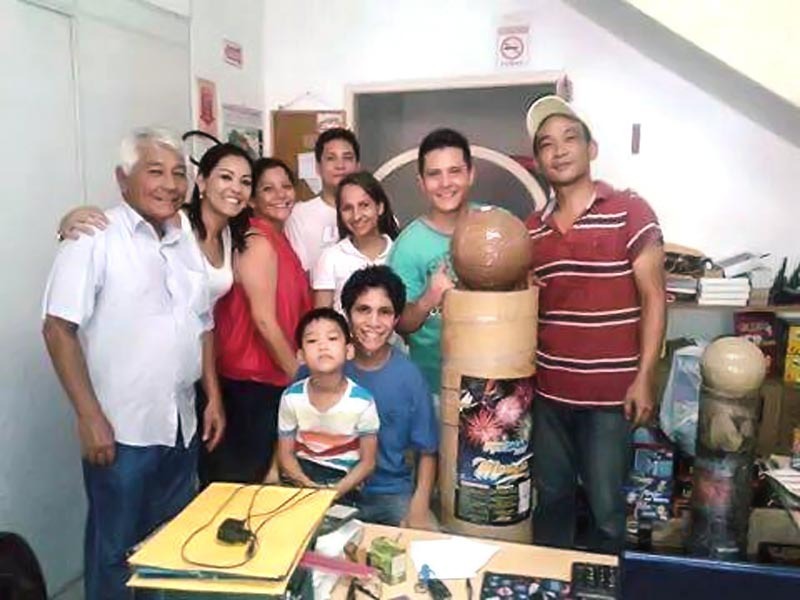 Jorge e família na Hanabi Show Pirotécnico - empresa de seu genro Ivan Matsunaga