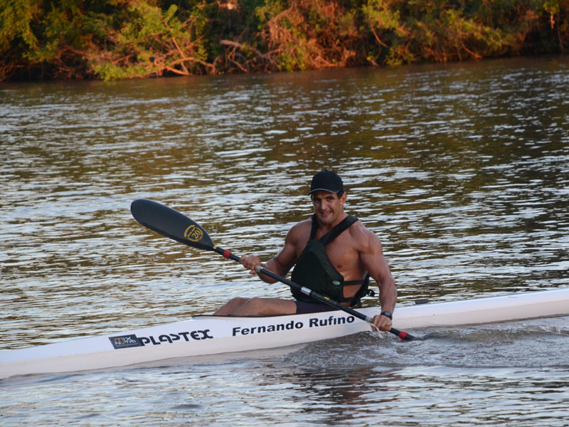 Hoje Fernando é vice-campeão brasileiro de paracanoagem