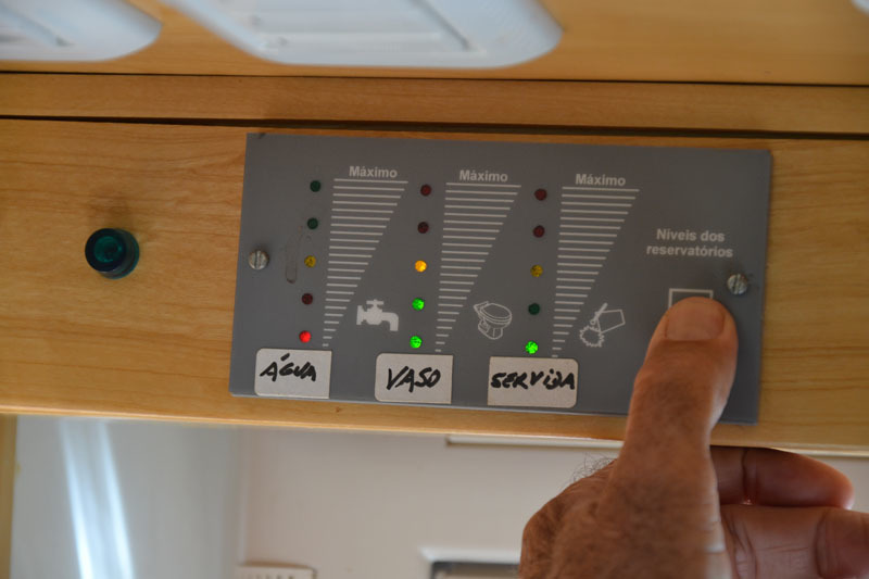 Controle de águas do motor home